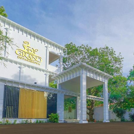 Grand Detagamuwa Hotel Kataragama Exterior photo