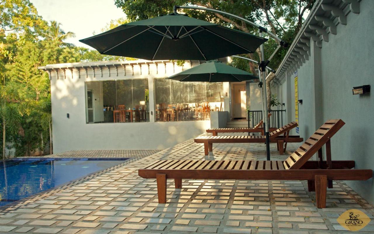 Grand Detagamuwa Hotel Kataragama Exterior photo