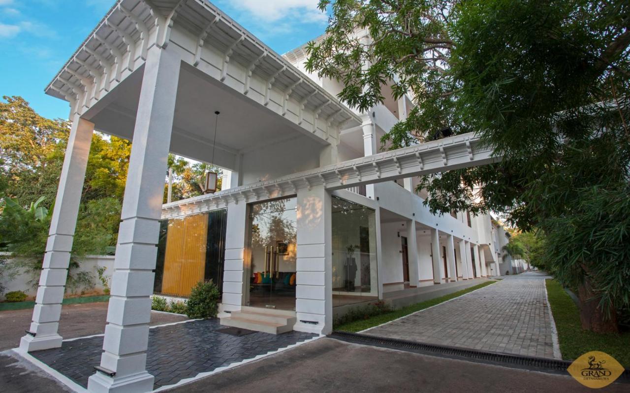Grand Detagamuwa Hotel Kataragama Exterior photo