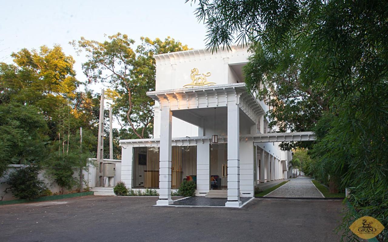 Grand Detagamuwa Hotel Kataragama Exterior photo