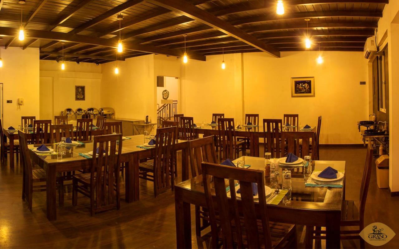Grand Detagamuwa Hotel Kataragama Exterior photo