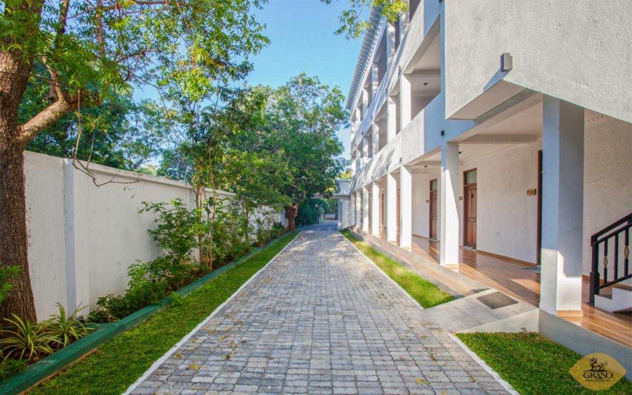 Grand Detagamuwa Hotel Kataragama Exterior photo